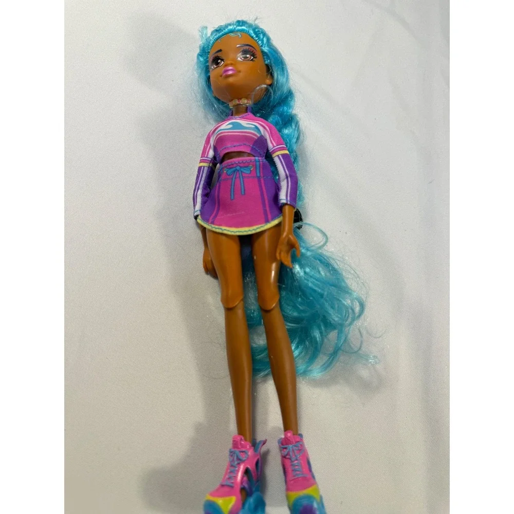 Mermaid High Oceanna Fashion‎ Doll Blue Hair Purple Pink Sporty Outfit Sneakers